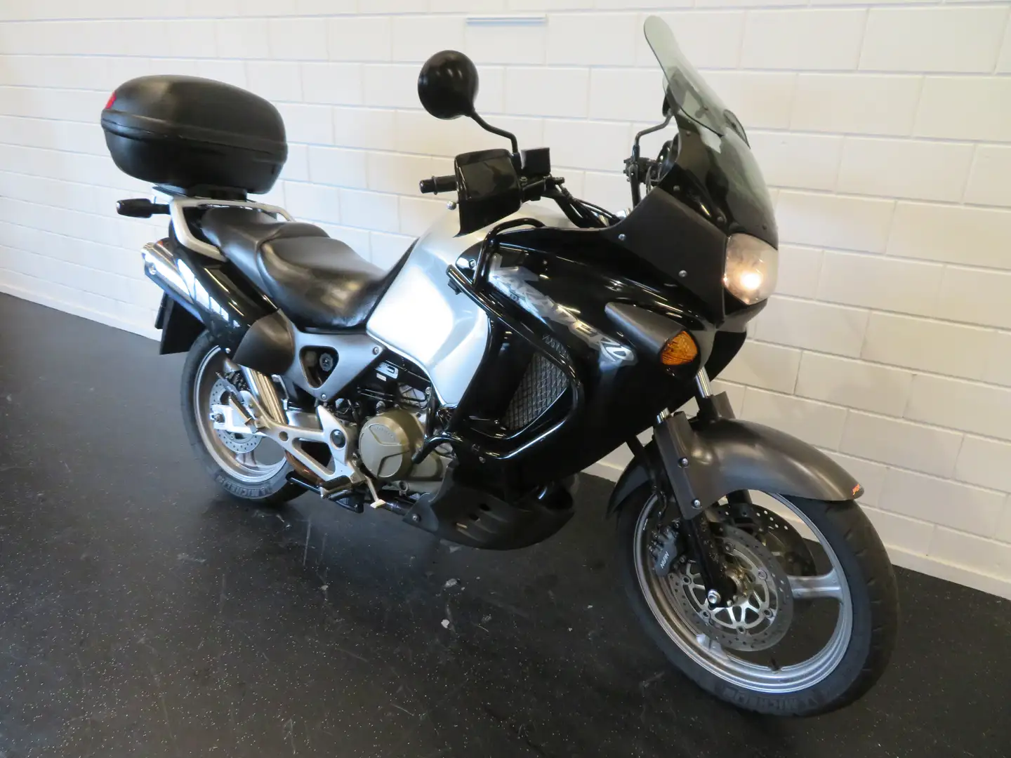 Honda XL 1000 V VARADERO TOP-CASE Zwart - 2