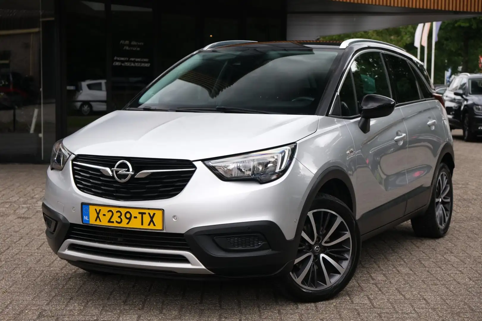 Opel Crossland X 1.2 Turbo Innovation/360°/Carplay/dodehoekdetectie Gris - 1
