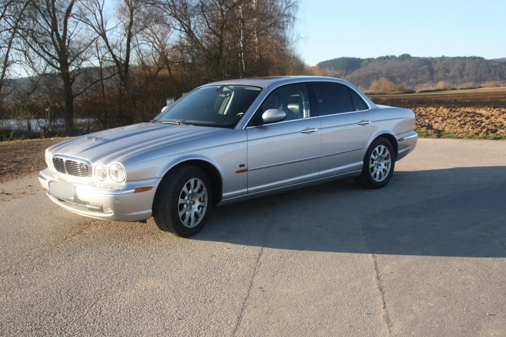 Jaguar XJ6 3.0 - 1