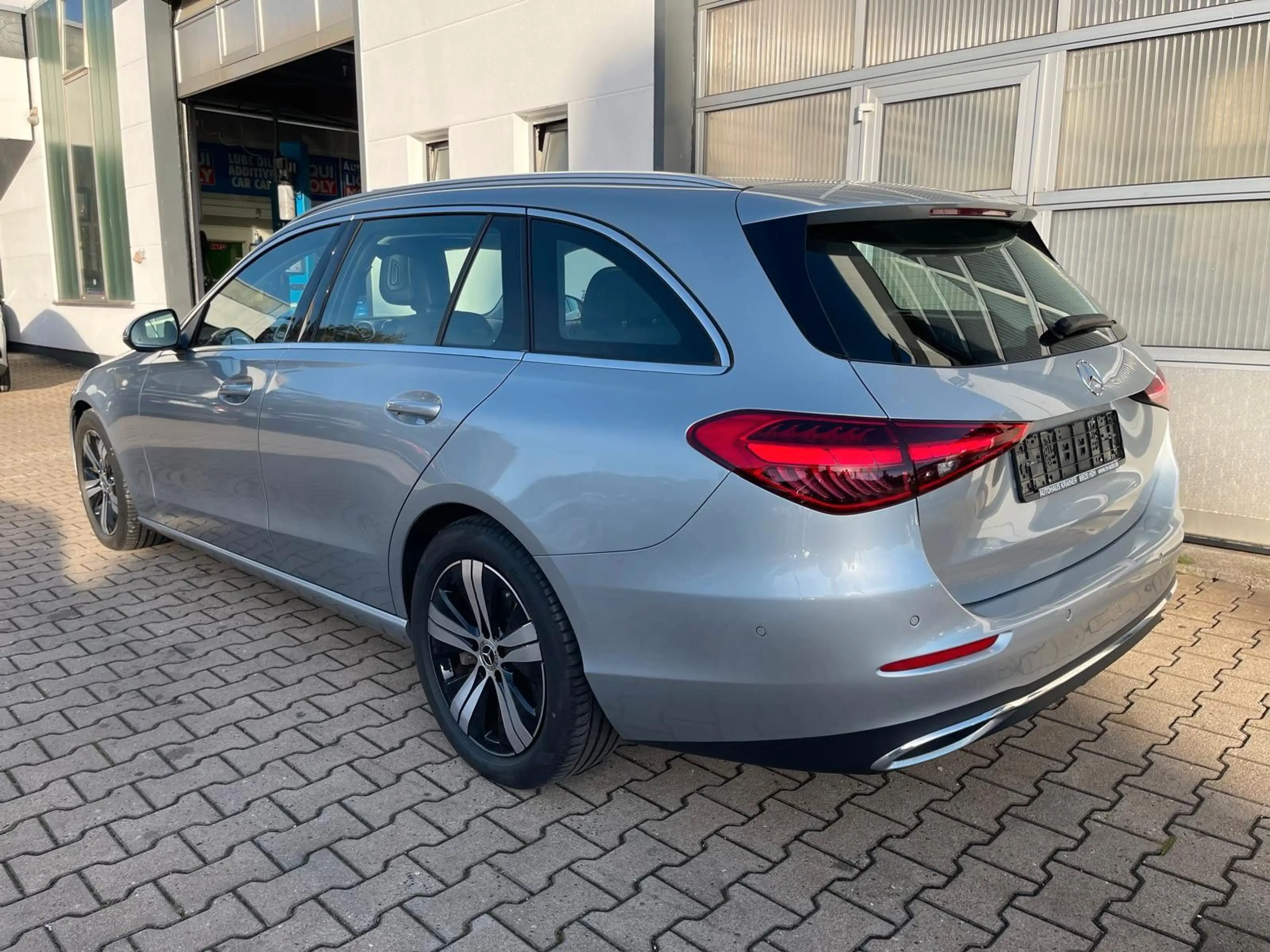 Mercedes-Benz C 220 d T Avantgarde/1HD/MWST/AUT/HEADUP/NAVI/LED — photo 3