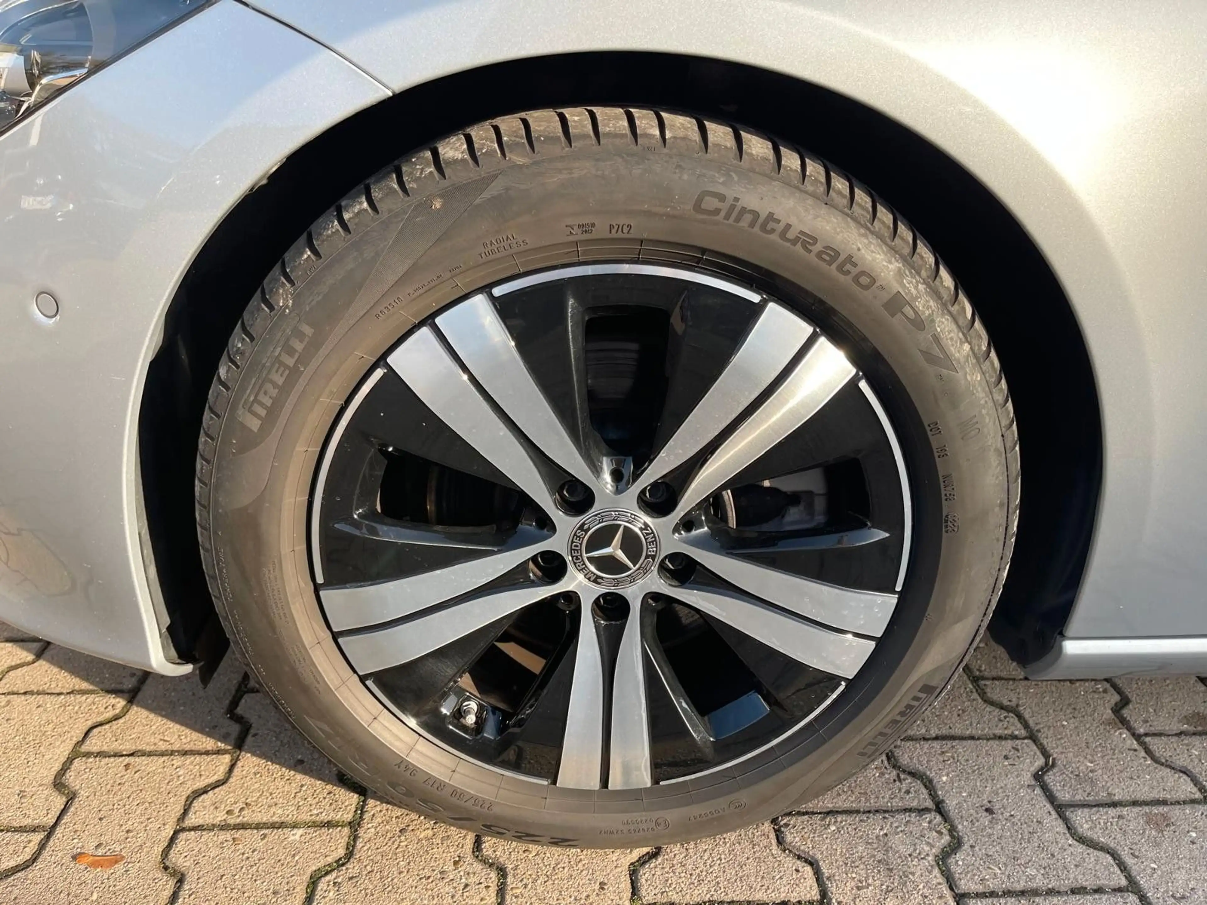 Mercedes-Benz C 220 d T Avantgarde/1HD/MWST/AUT/HEADUP/NAVI/LED — photo 6