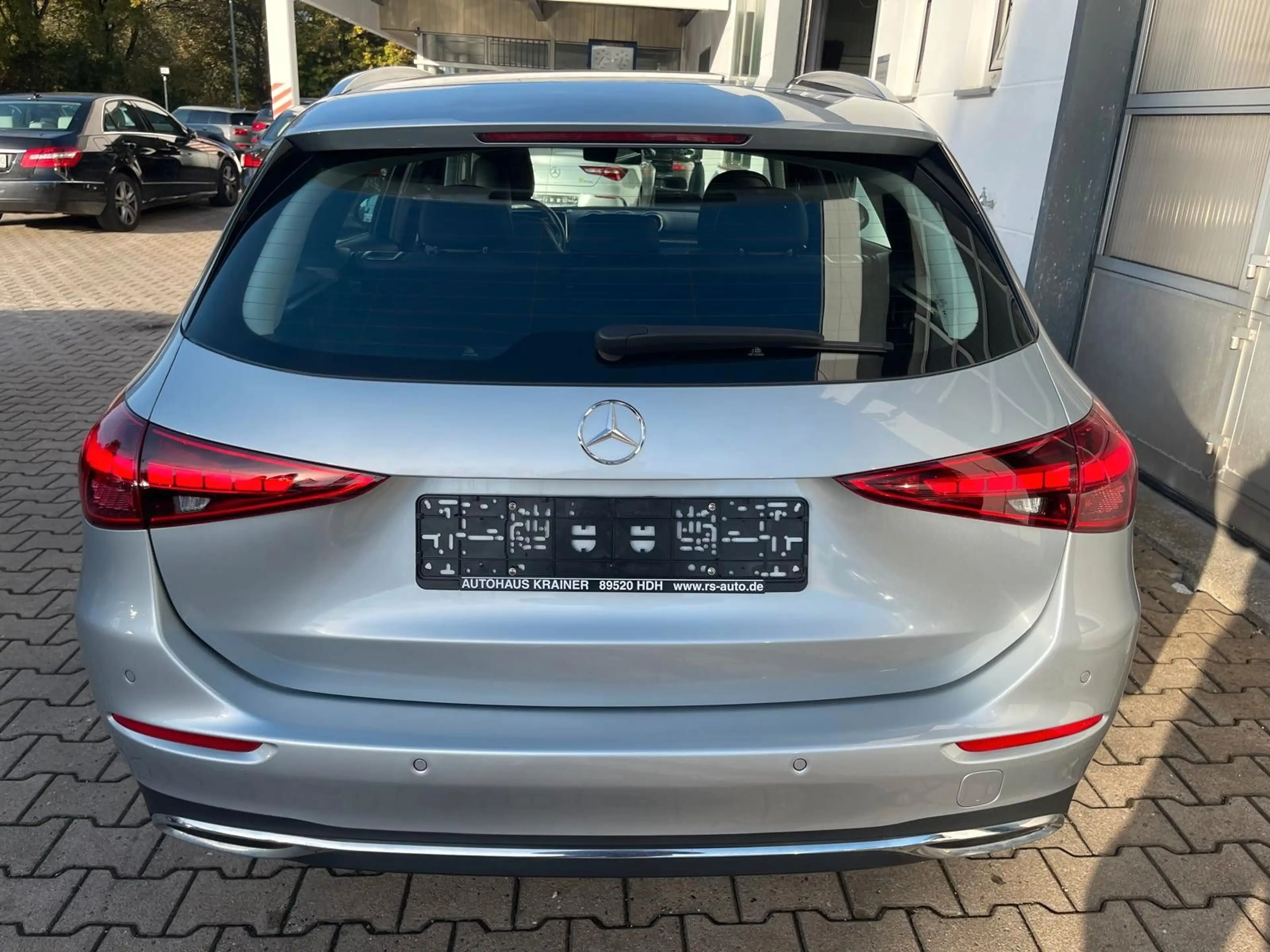 Mercedes-Benz C 220 d T Avantgarde/1HD/MWST/AUT/HEADUP/NAVI/LED — photo 4