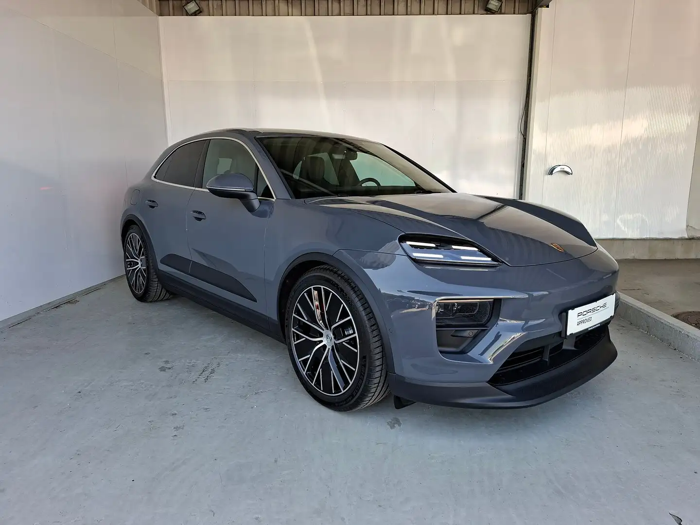 Porsche Macan 4S Grau - 2