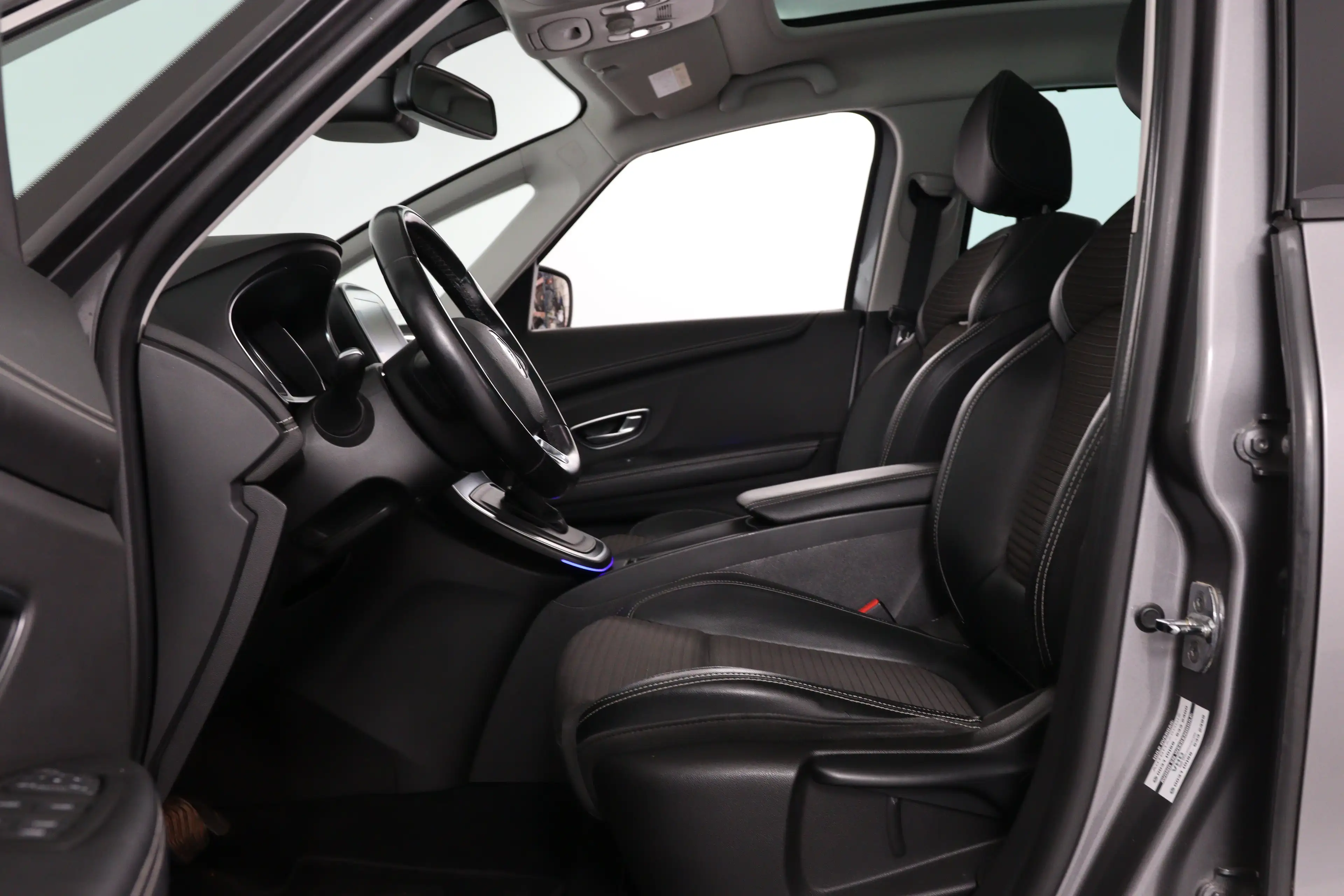 Renault Scenic 1.3 TCe Bose | Automaat! | Panoramadak | BOSE | HU — photo 25