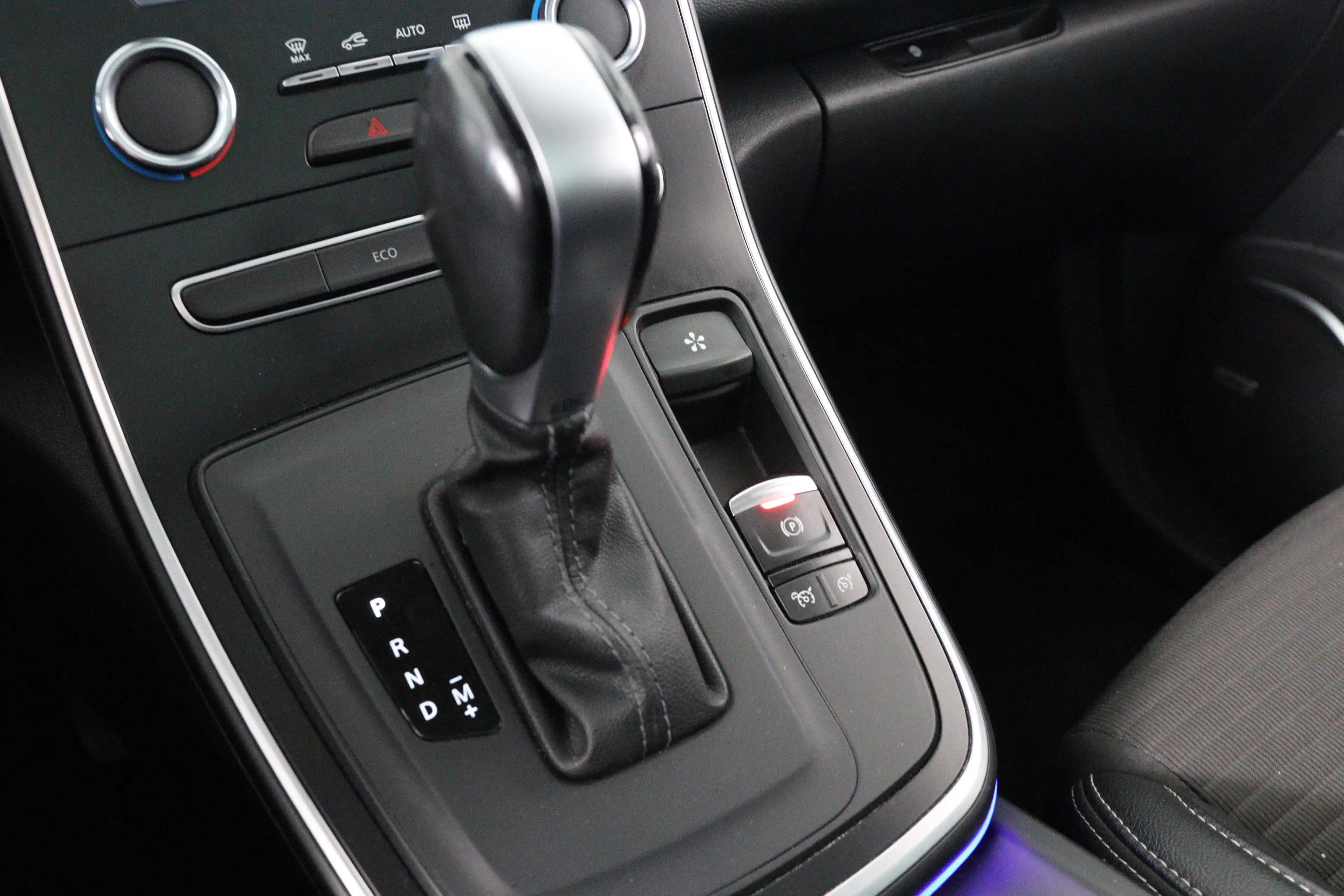 Renault Scenic 1.3 TCe Bose | Automaat! | Panoramadak | BOSE | HU — photo 37