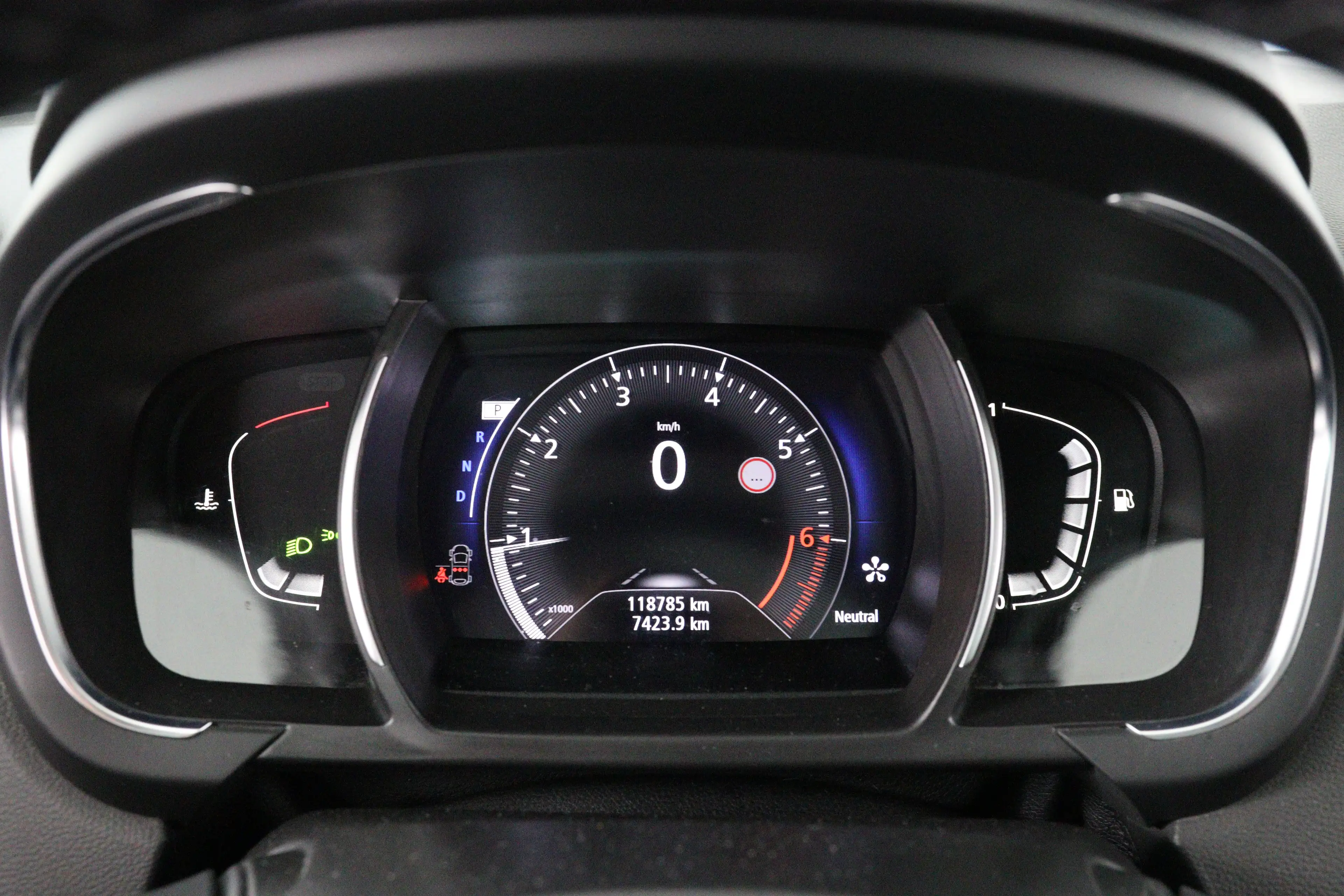 Renault Scenic 1.3 TCe Bose | Automaat! | Panoramadak | BOSE | HU — photo 16