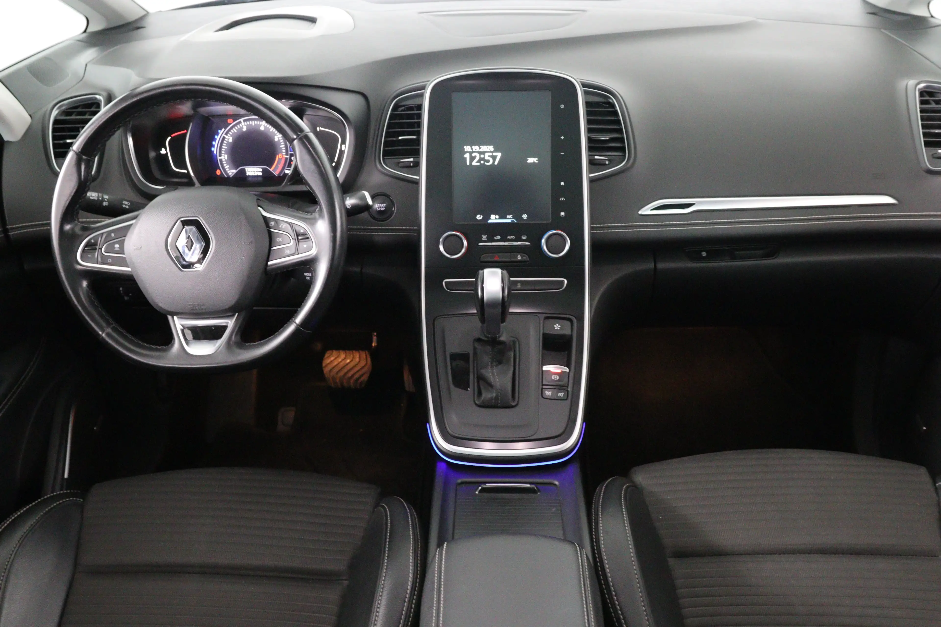 Renault Scenic 1.3 TCe Bose | Automaat! | Panoramadak | BOSE | HU — photo 4