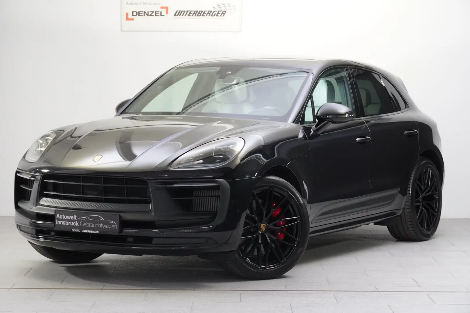 Porsche Macan GTS Schwarz - 2
