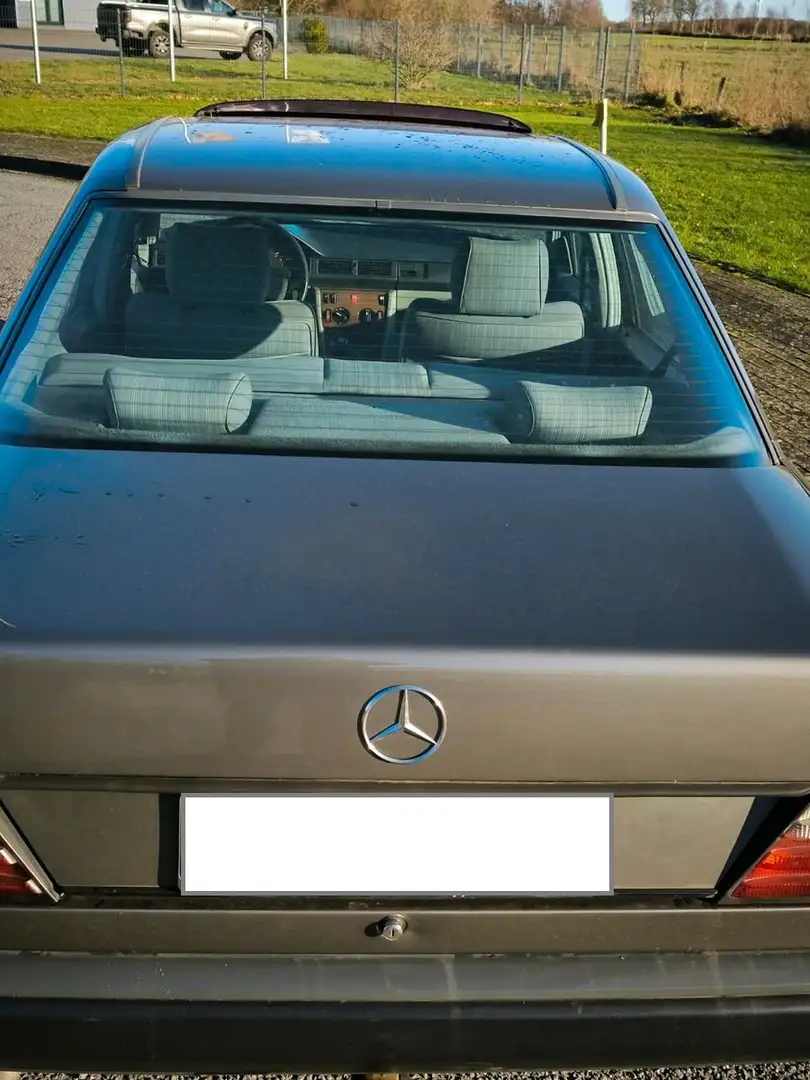 Mercedes-Benz 300 Diesel, H-Zulassung, ESSD, Originalzustand Grau - 1