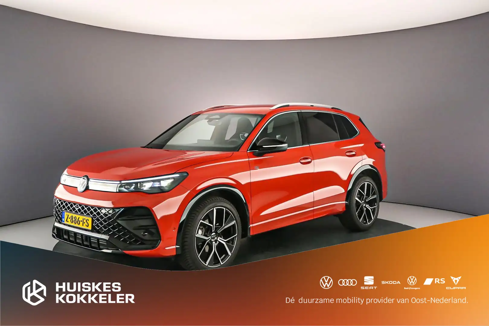 Volkswagen Tiguan R-Line Business 1.5 eTSI 150pk DSG Automaat Adapti Rouge - 1