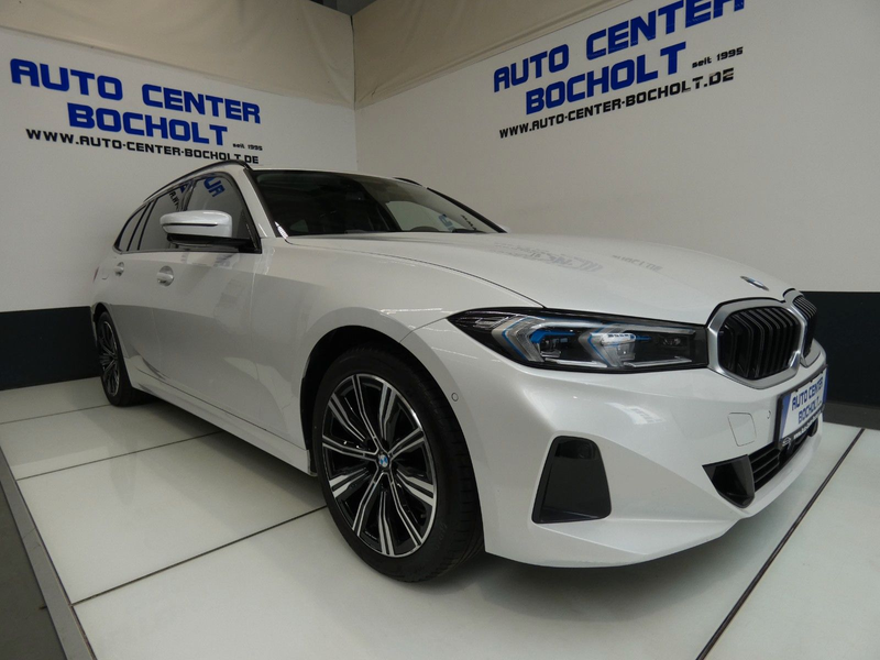 BMW 320 d xDrive*HUD*ACC*Panorama*AHK*Harman — photo 3