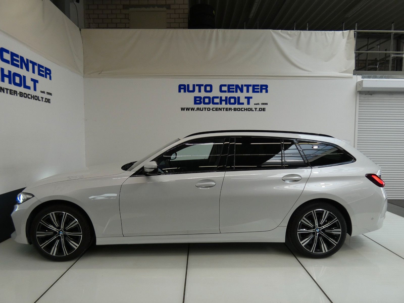 BMW 320 d xDrive*HUD*ACC*Panorama*AHK*Harman — photo 13