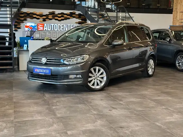 2016 Volkswagen Touran in Grey for sale