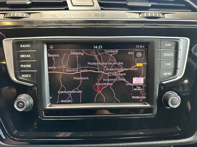 Volkswagen Touran view 14
