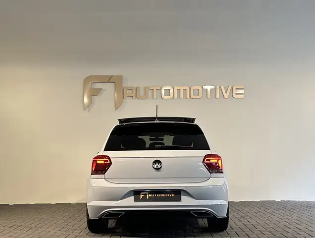 Volkswagen Polo view 5