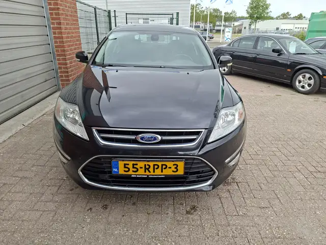 Ford Mondeo view 6