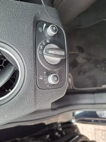Ford Mondeo view 25