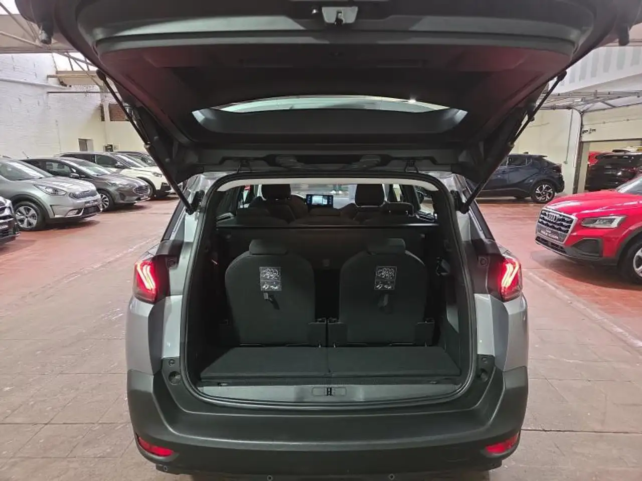 Peugeot 5008 Style 7 Places 1.2i 130cv Carplay*Camera*Cruise, миниатюра 10