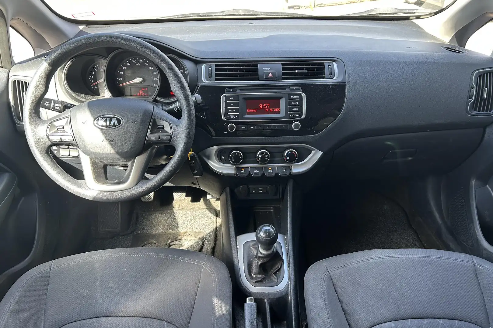 Kia Rio 1.2 CVVT ComfortLine Wit - 2