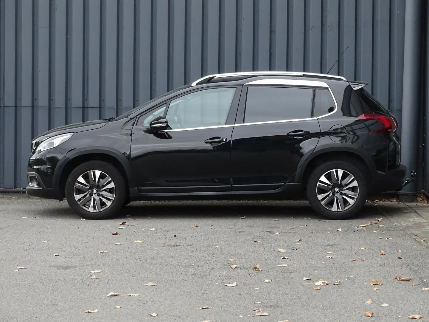 Peugeot 2008 1.2 PureTech GT-line | Pano | Trekhaak | Bluetooth Noir - 2