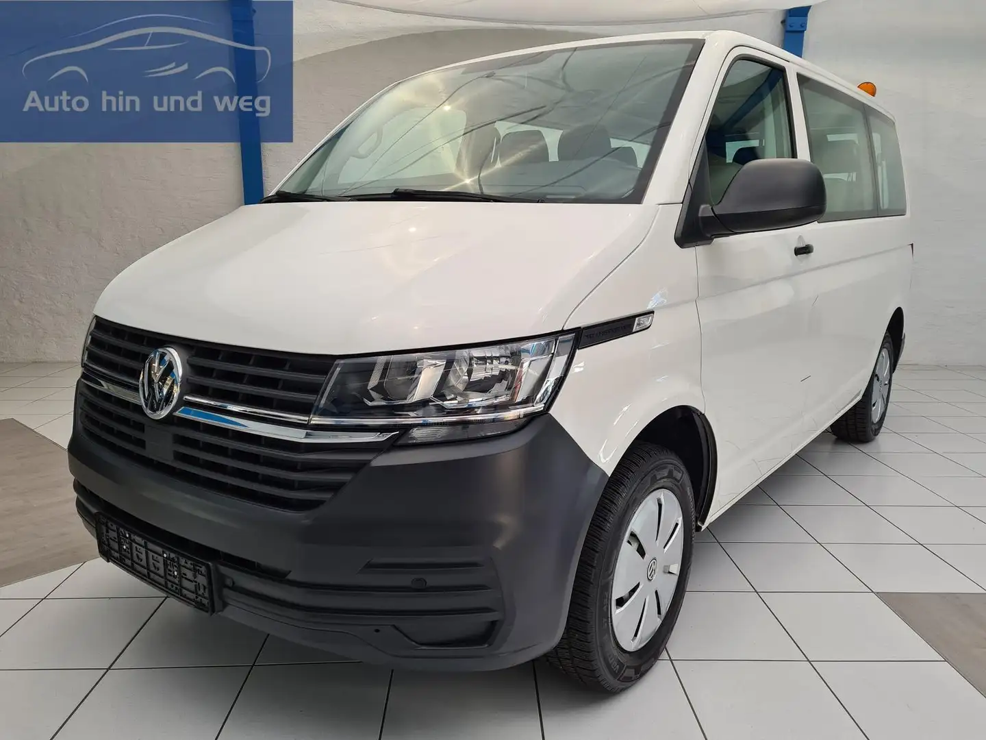 Volkswagen T6.1 Transporter 2.0 TDI | 9 SITZE | PDC | AHK Weiß - 1