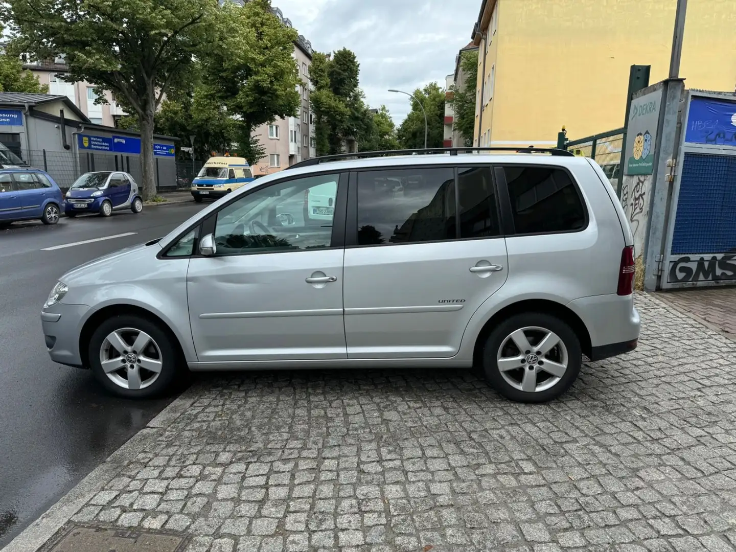 Volkswagen Touran United Wenig KM Steuerkette NEU Argent - 2