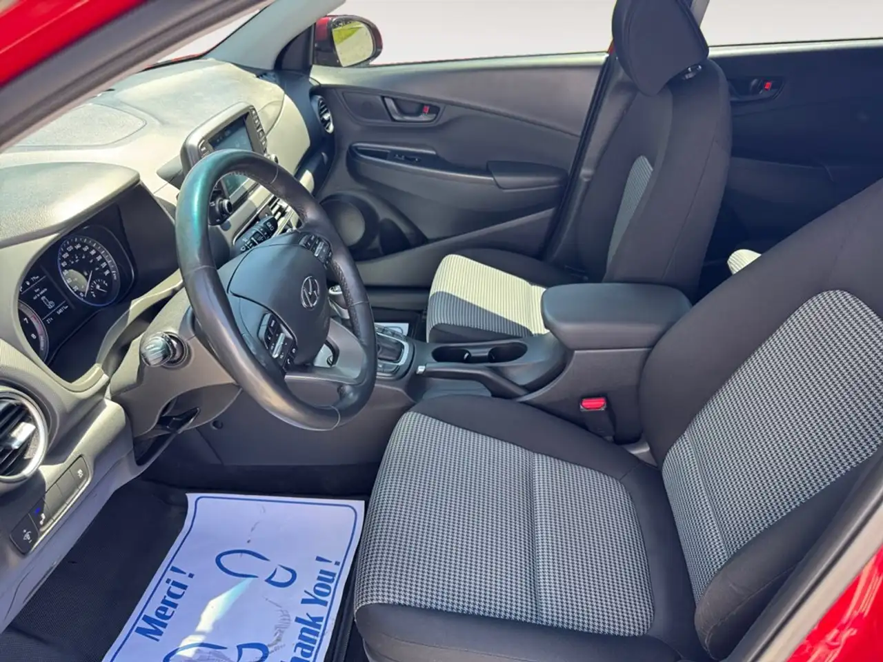 Hyundai KONA снимка Hyundai KONA