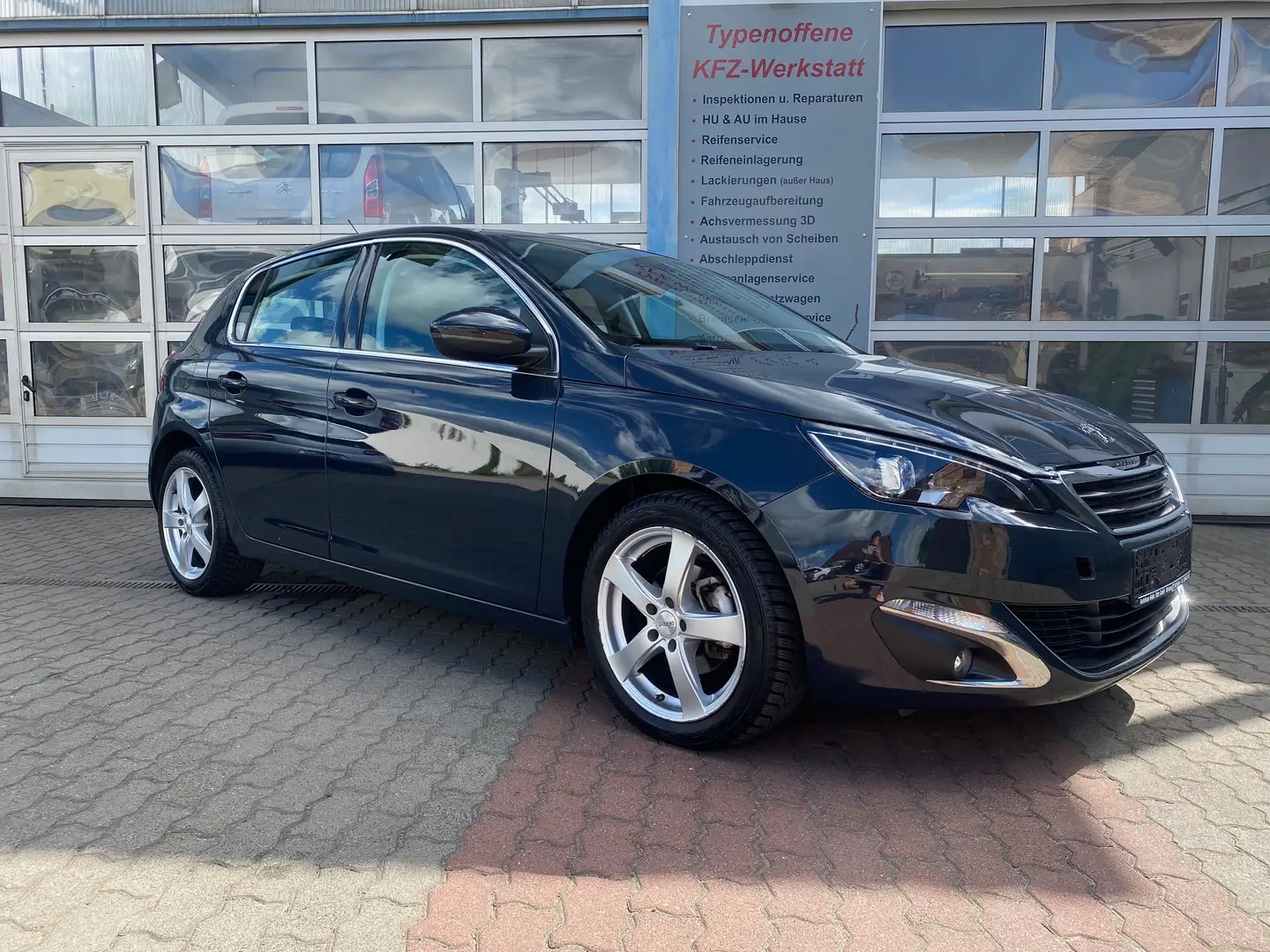 Peugeot 308 PureTech , Tempomat, USB, AUX, HU/AU neu Gris - 2