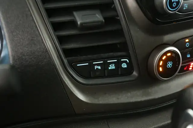 Ford Transit Custom view 19