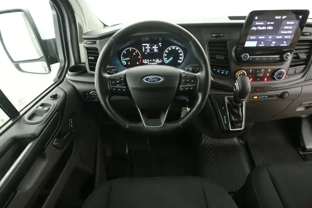 Ford Transit Custom view 2
