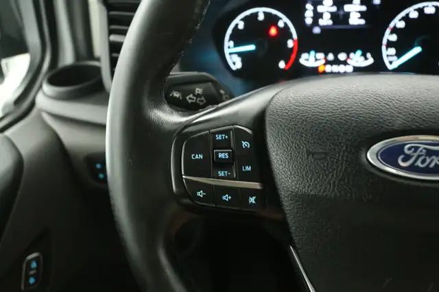 Ford Transit Custom view 16