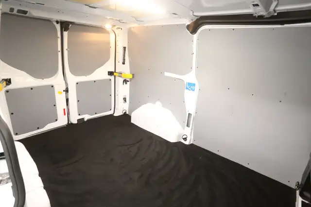 Ford Transit Custom view 23