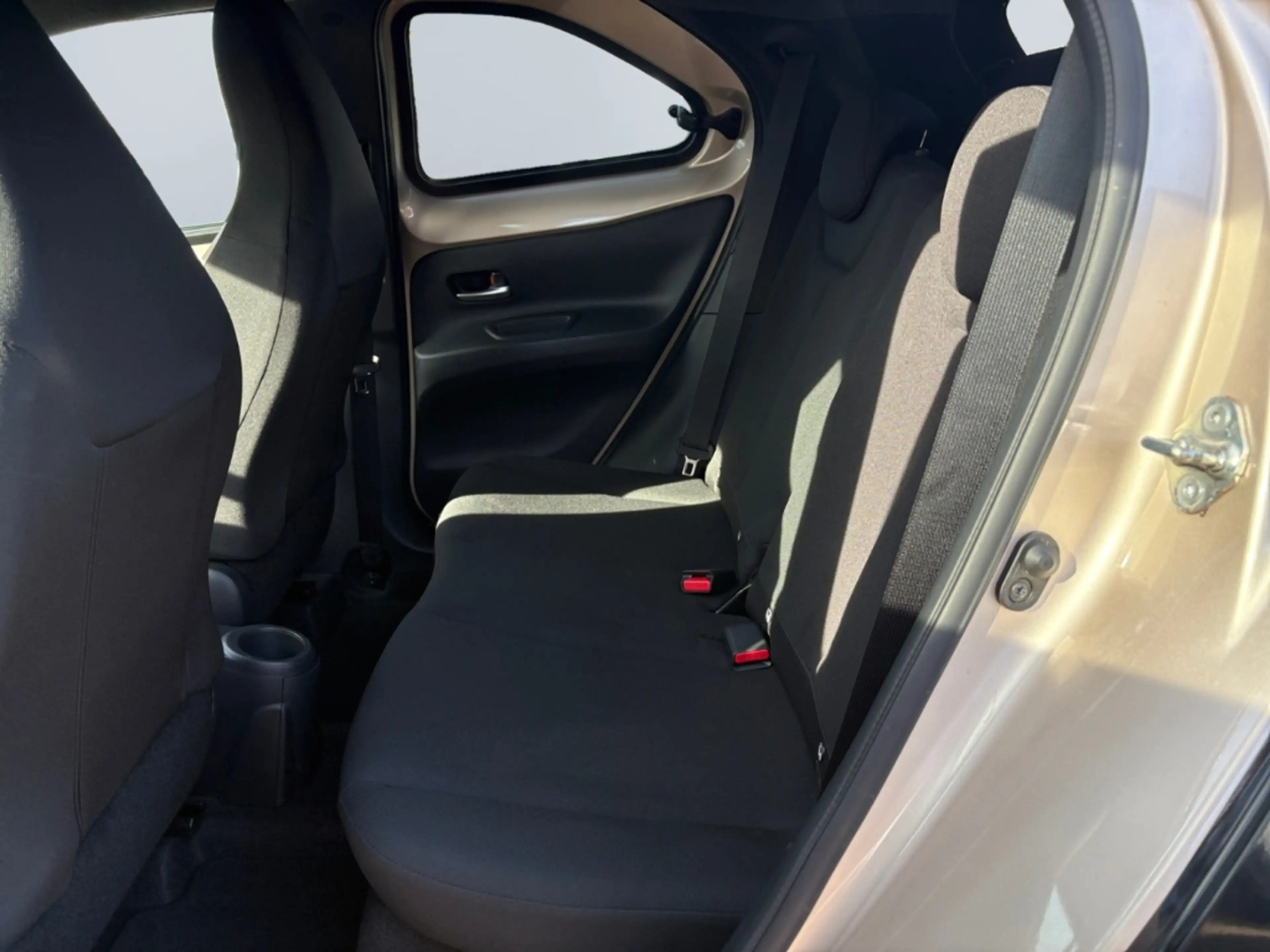 Toyota Aygo X S-CVT Pulse *CarPlay*SHZ*Kamera*ACC*DAB* — photo 14