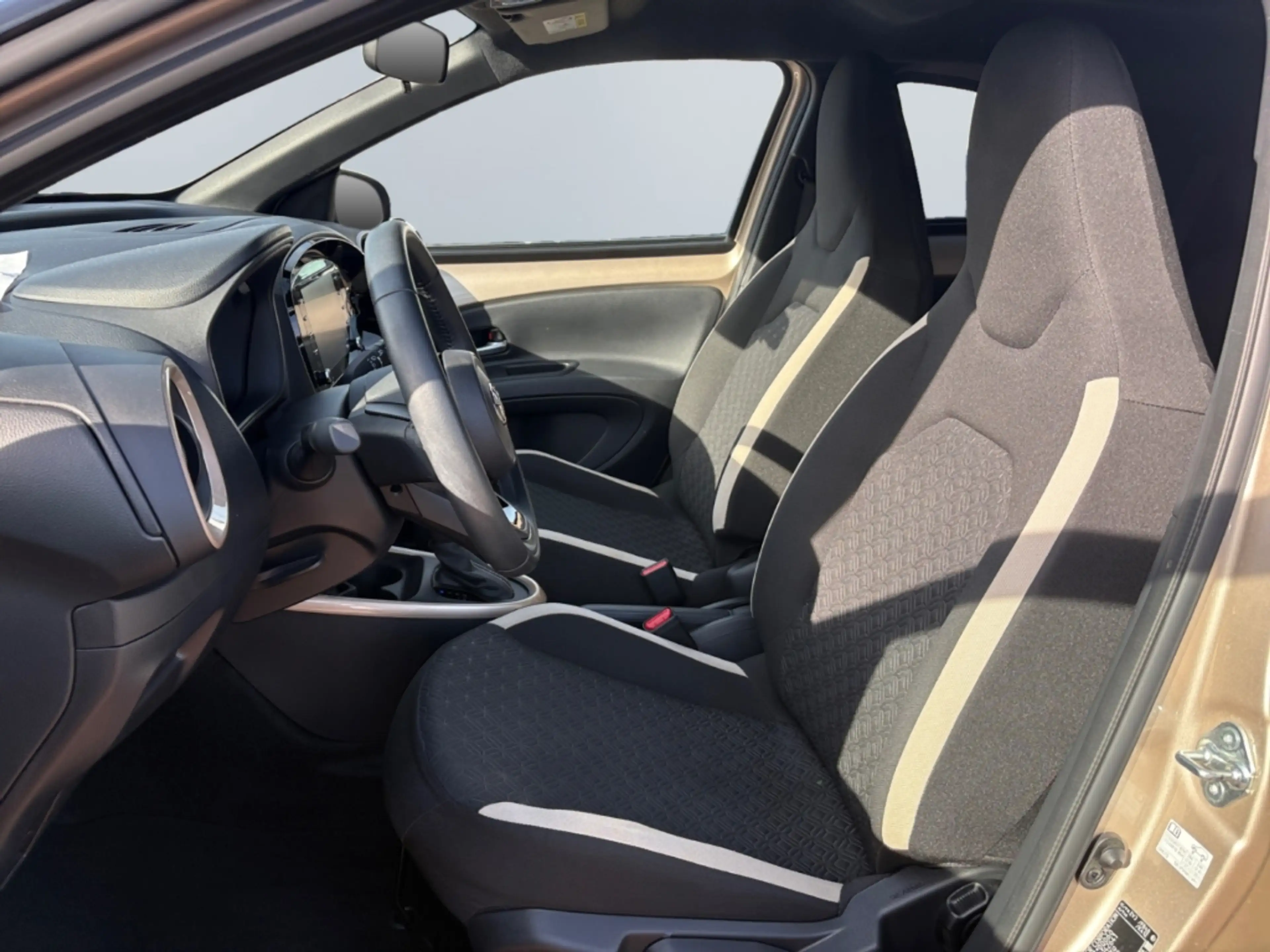 Toyota Aygo X S-CVT Pulse *CarPlay*SHZ*Kamera*ACC*DAB* — photo 9