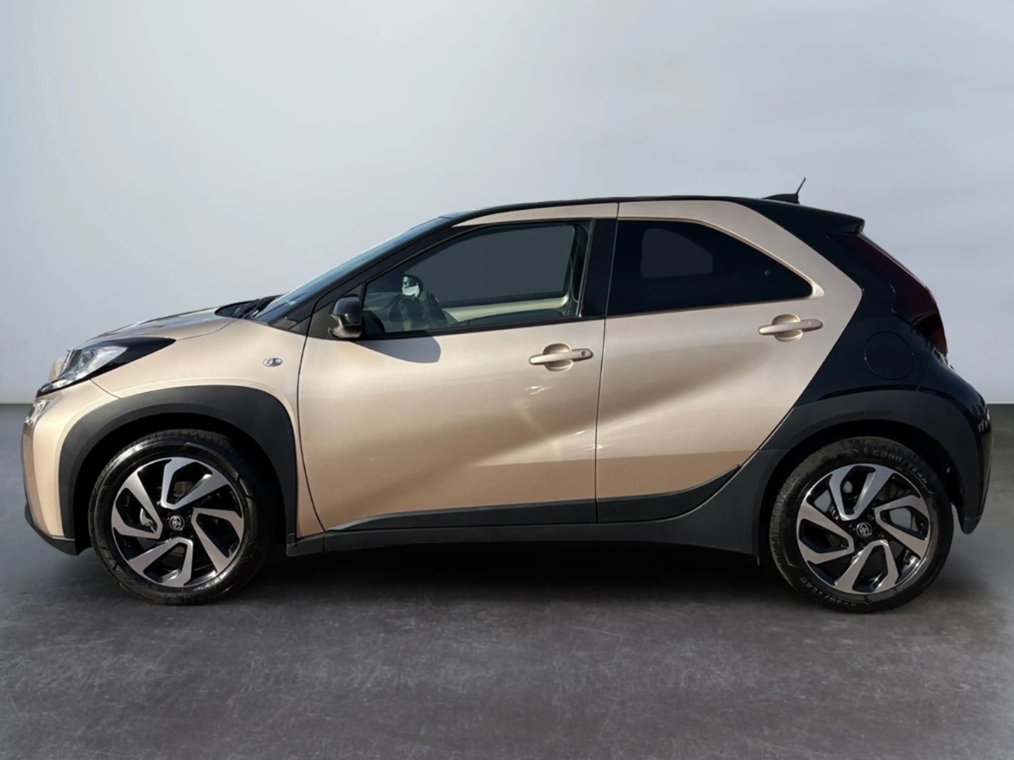 Toyota Aygo X S-CVT Pulse *CarPlay*SHZ*Kamera*ACC*DAB* — photo 5