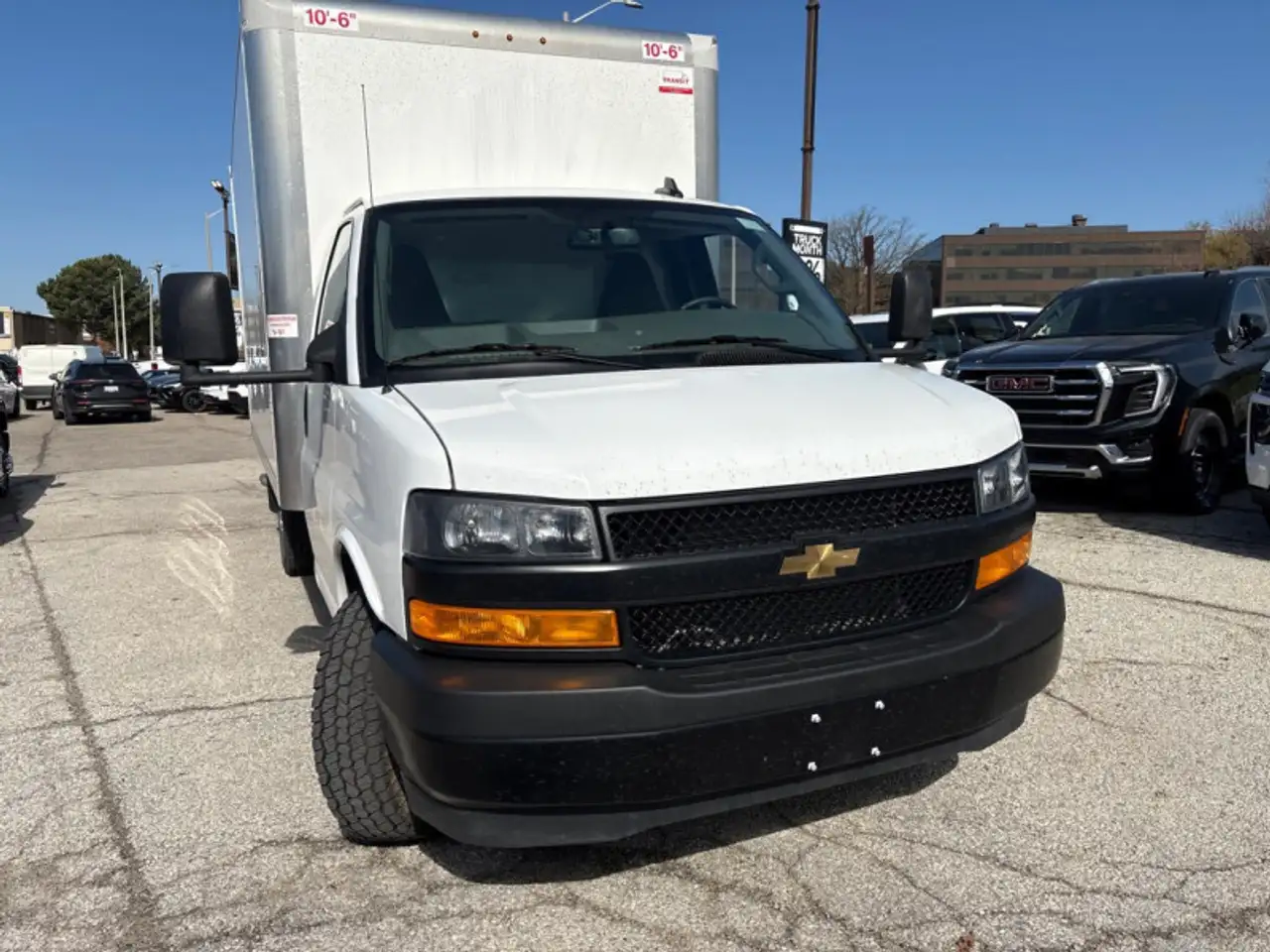 Chevrolet Express снимка Chevrolet Express