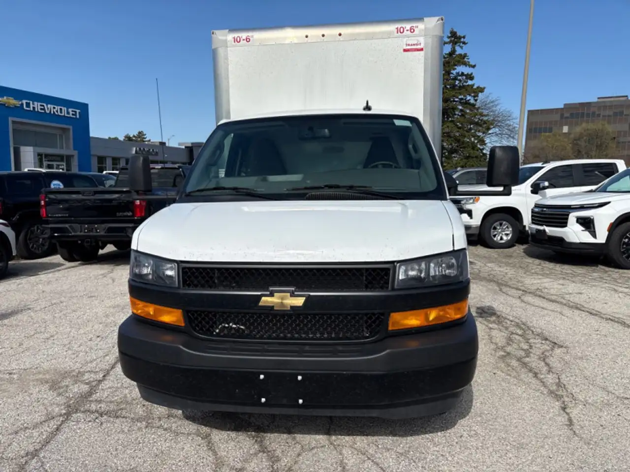 Chevrolet Express снимка Chevrolet Express