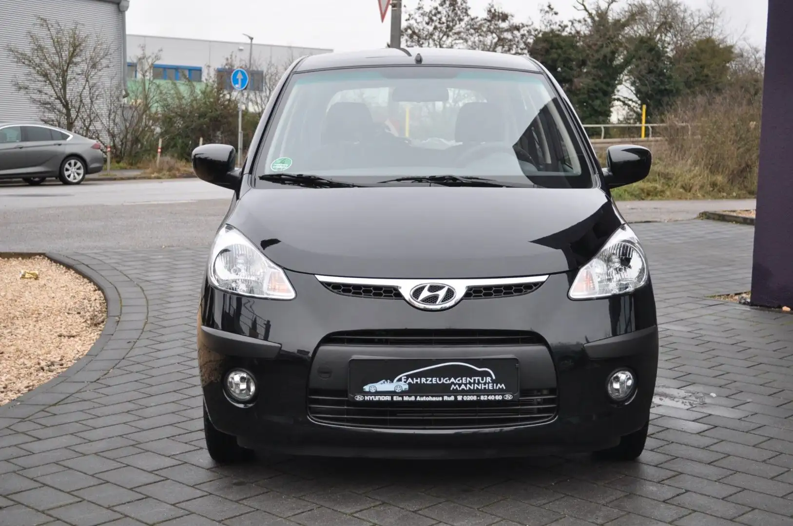 Hyundai i10 Style * AUTOMATIC - 15.917 KM! - 1. HAND * Schwarz - 2