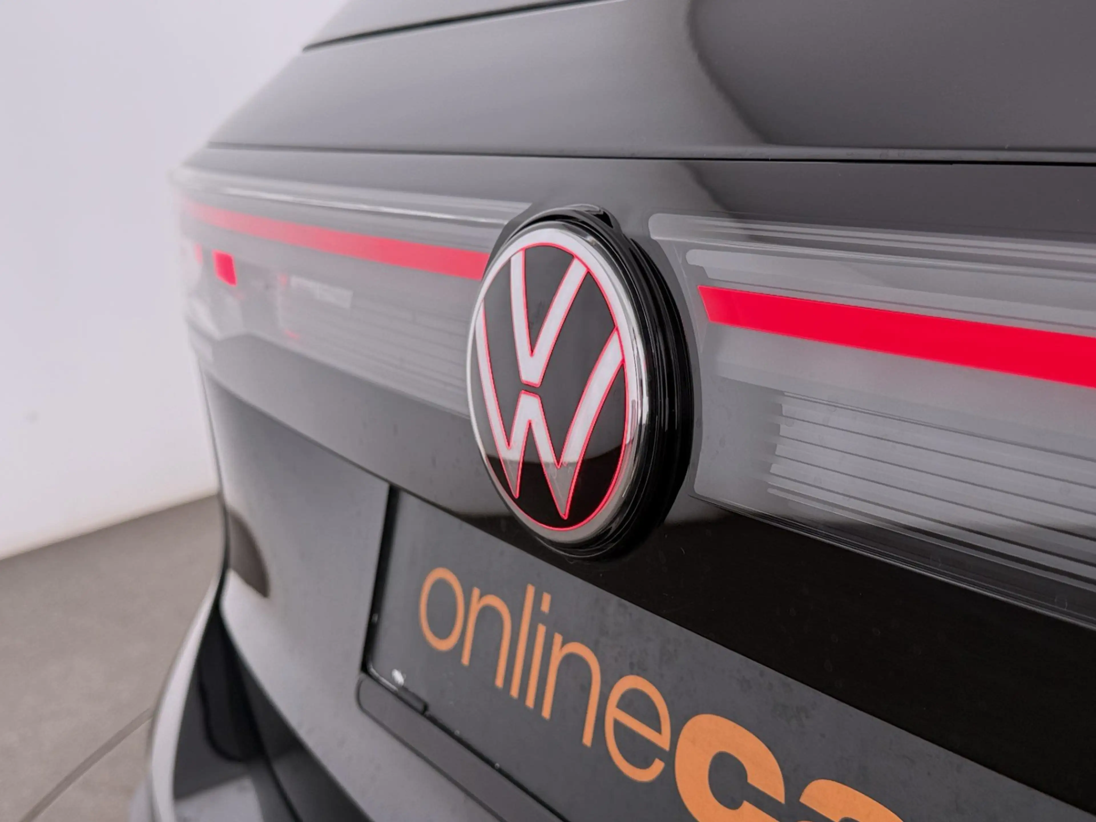 Volkswagen Tiguan 2.0 TDI Goal Aut MATRIX 360-CAM HEAD-UP — photo 11