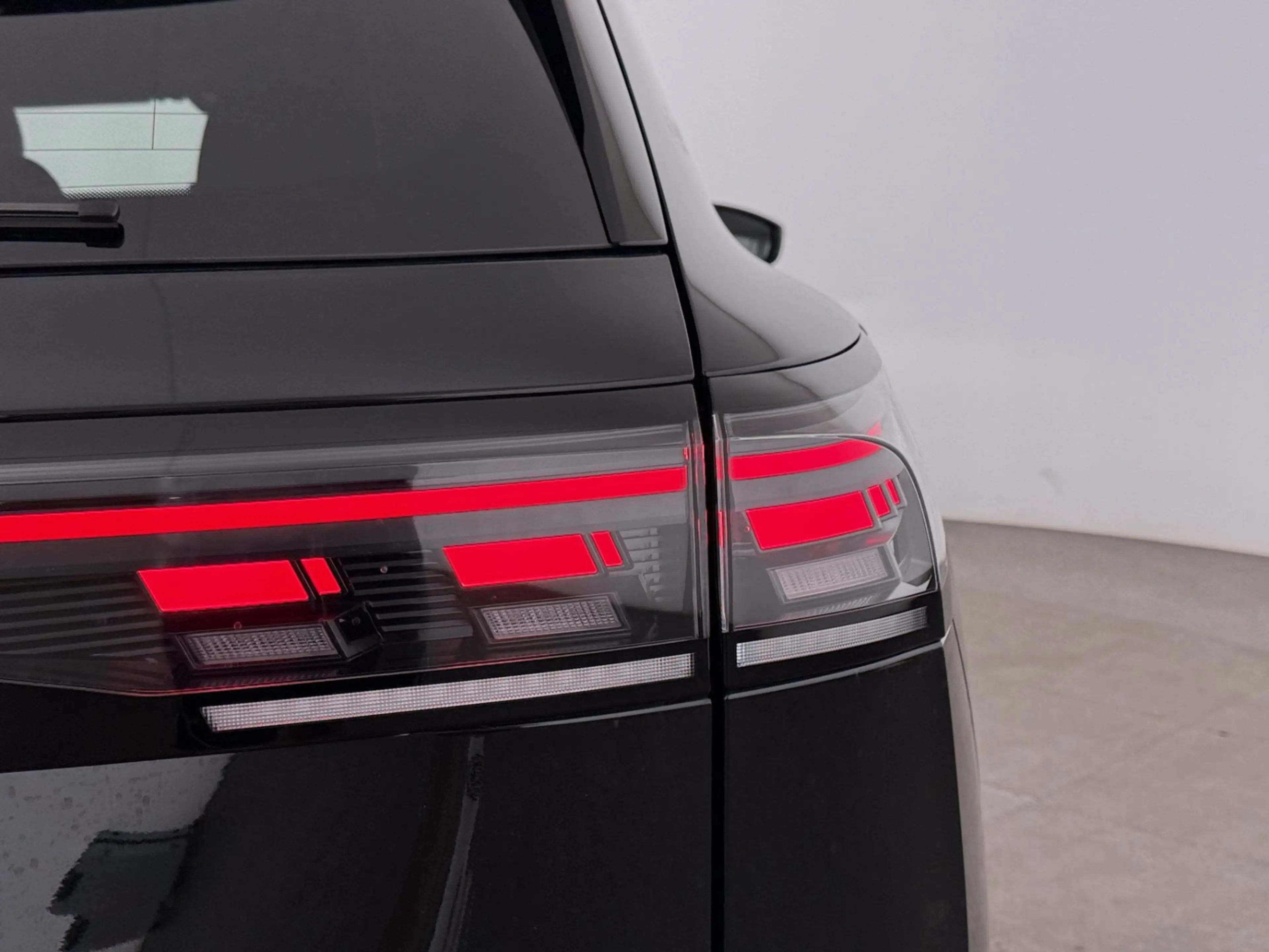 Volkswagen Tiguan 2.0 TDI Goal Aut MATRIX 360-CAM HEAD-UP — photo 12