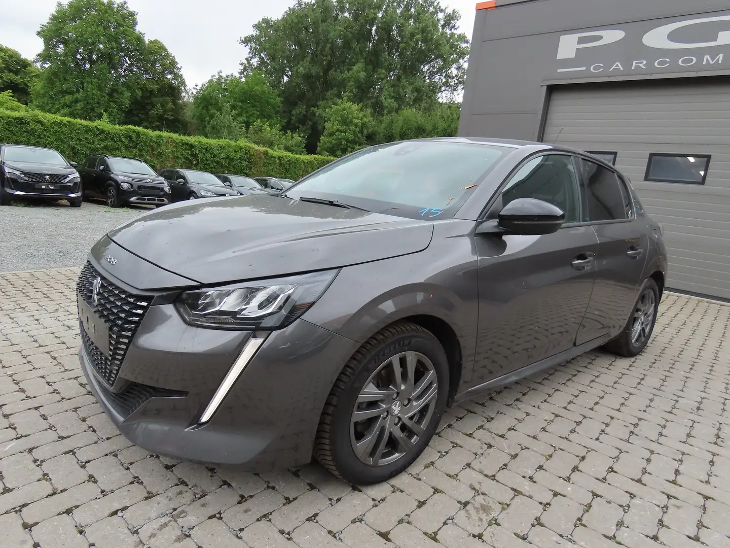 Peugeot 208 1.2i PureTech Style (EU6.4) Grey - 1