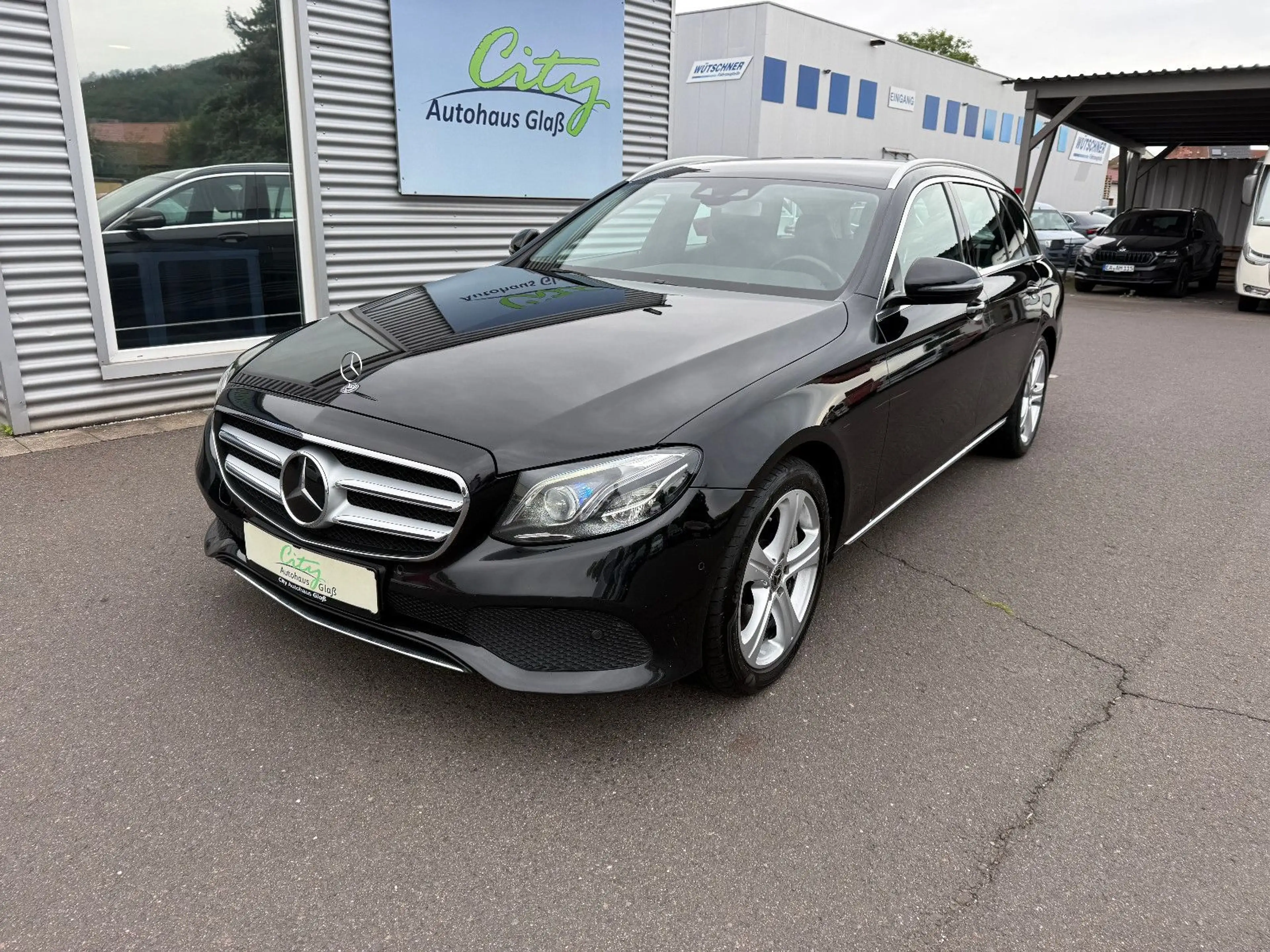 Mercedes-Benz E 350 4Matic Avant.+Allterain+ILS+Kamera+Distr.