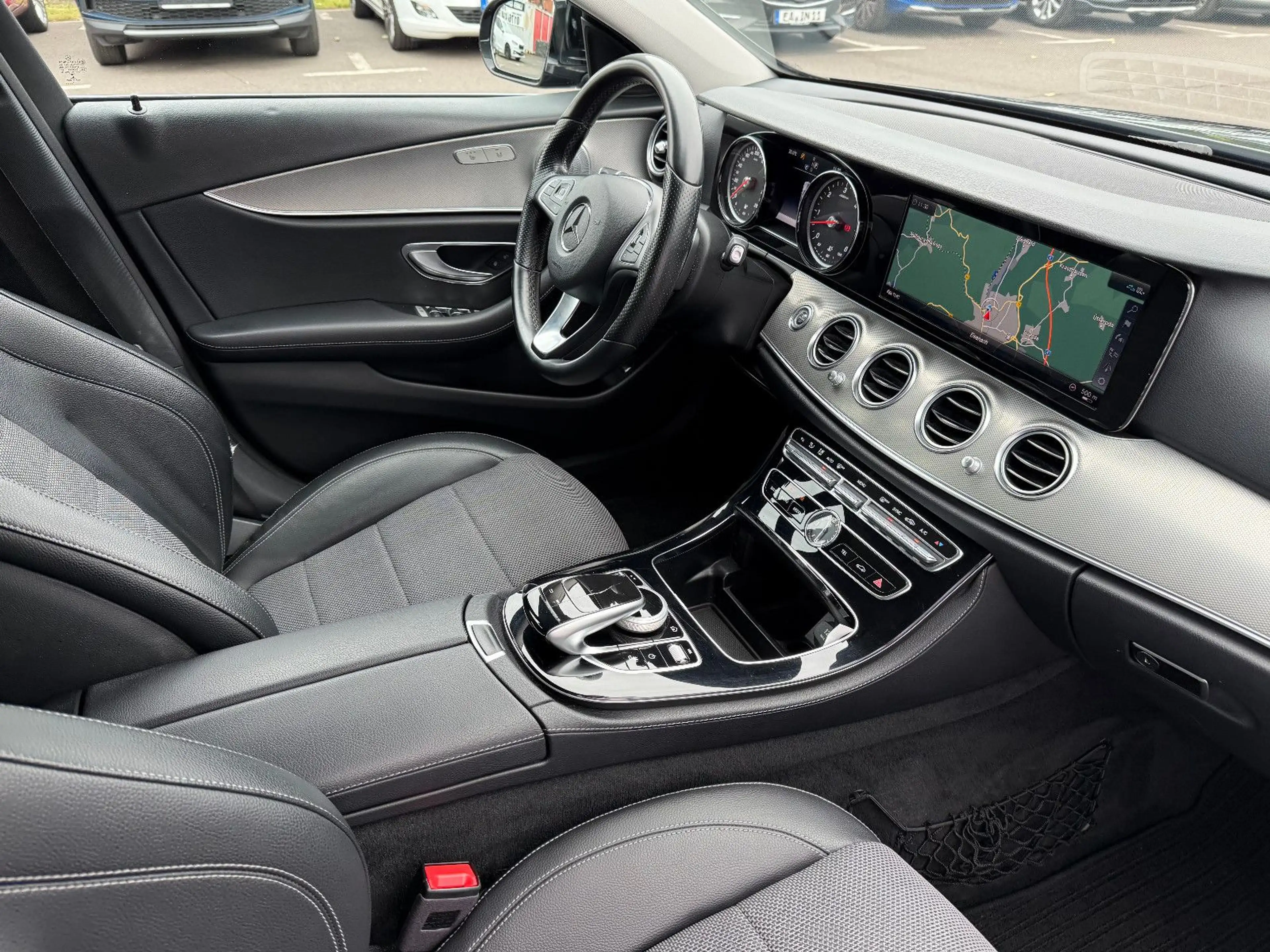 Mercedes-Benz E 350 4Matic Avant.+Allterain+ILS+Kamera+Distr. — photo 11