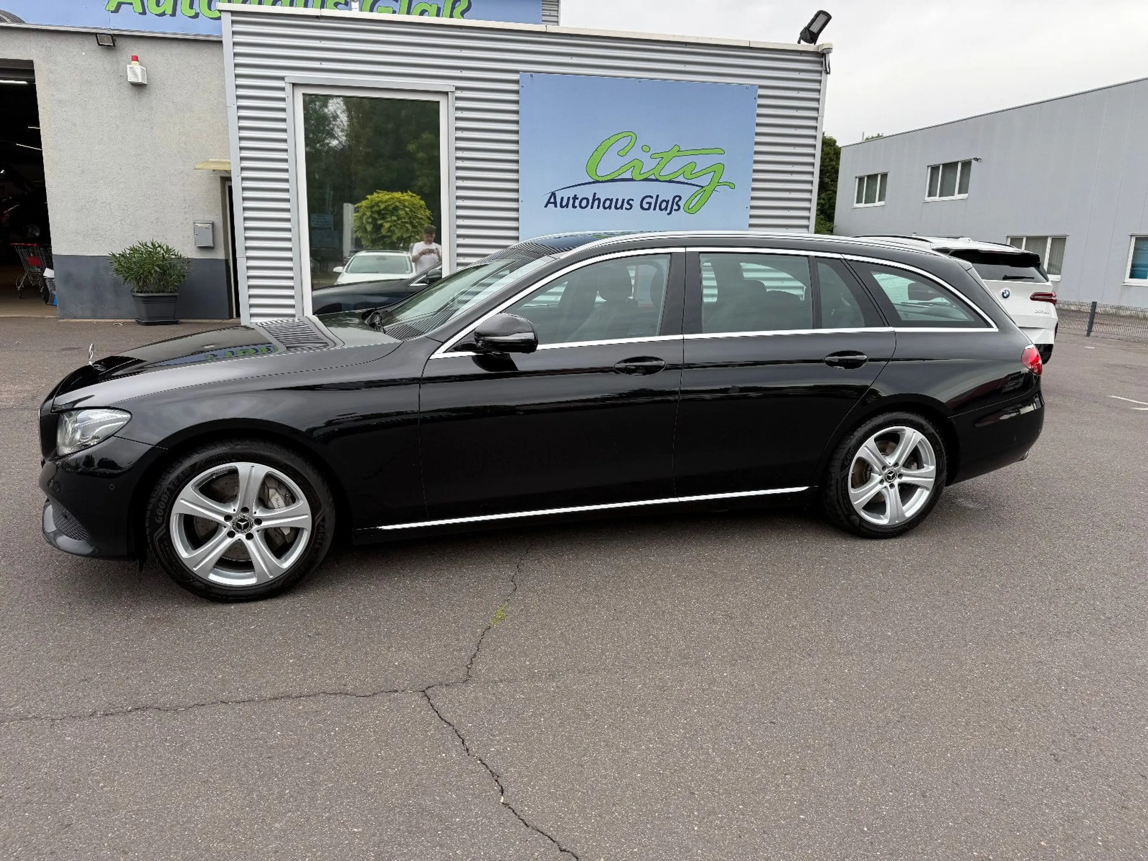 Mercedes-Benz E 350 4Matic Avant.+Allterain+ILS+Kamera+Distr. — photo 4
