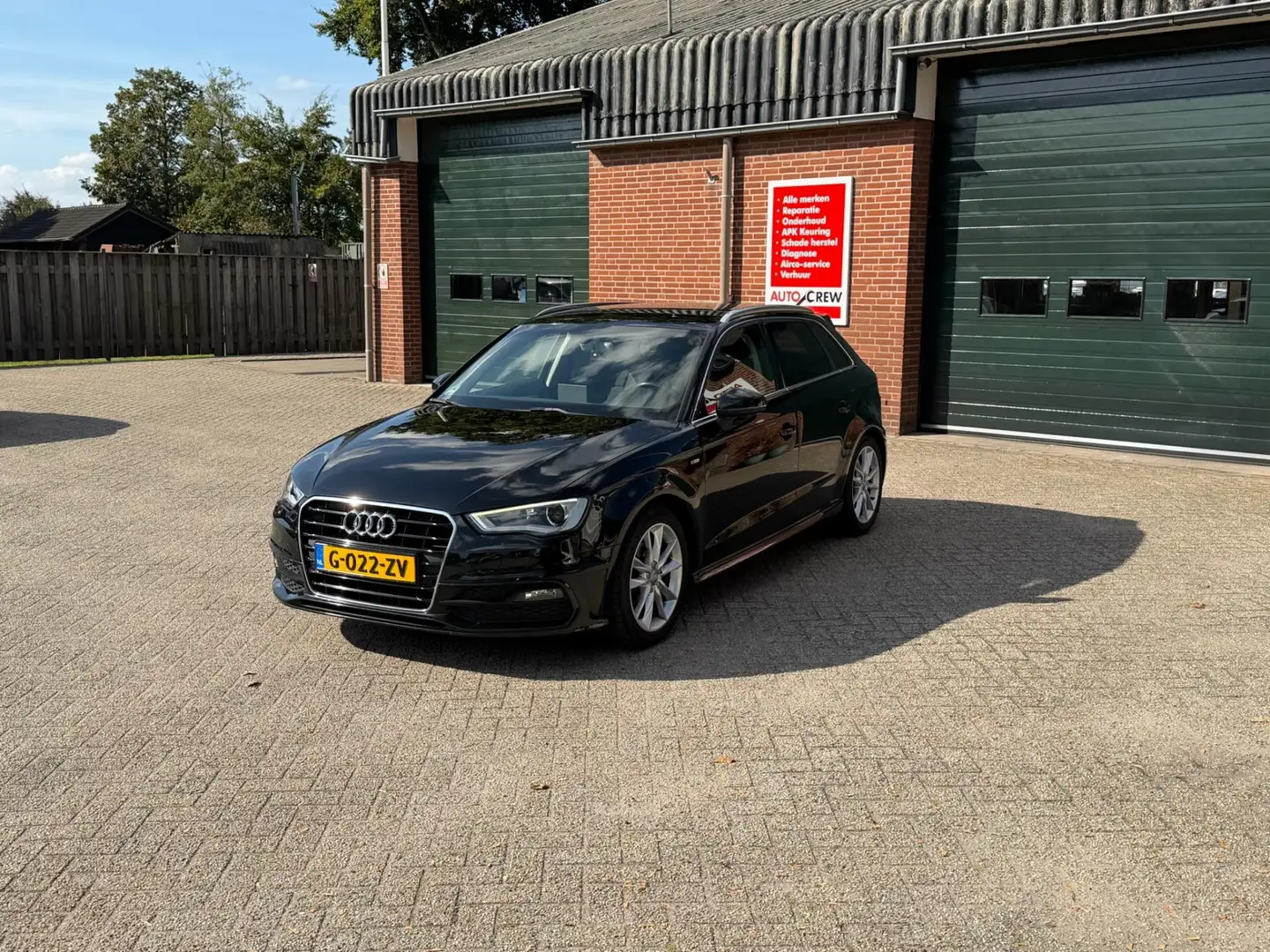 Audi A3 Sportback 1.4 TFSI S-line Sport Edition Zwart - 2