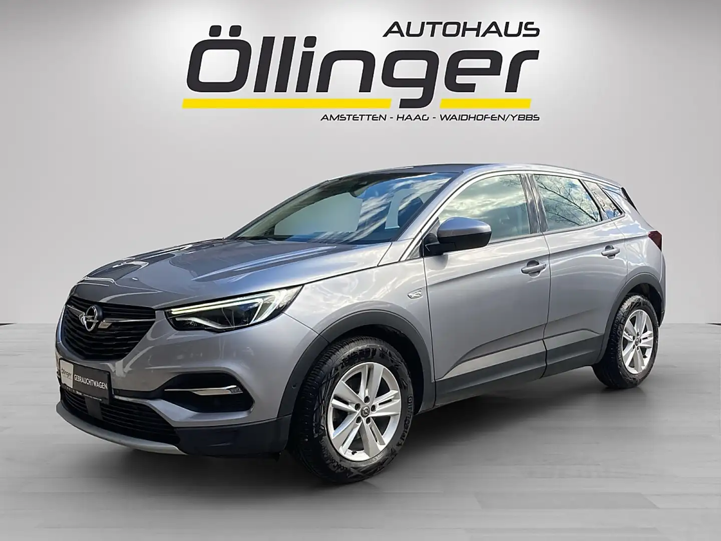 Opel Grandland X 1,2 Turbo Innovation inkl. Anhängevorrichtung u... Silber - 1
