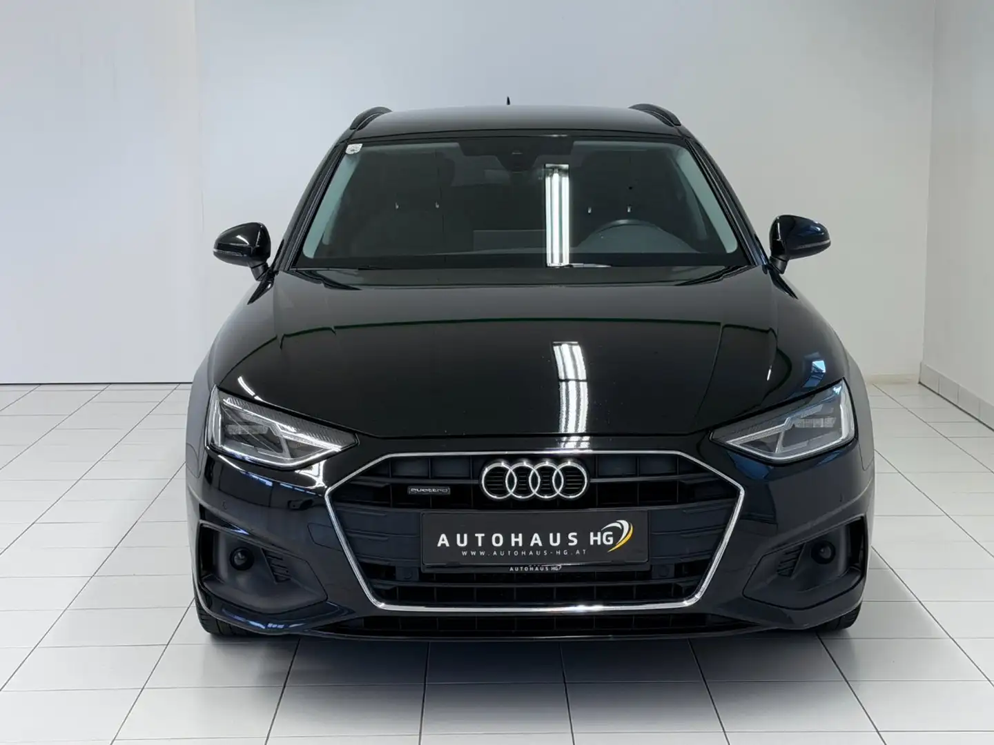 Audi A4 40 quattro 2.0 TDI Schwarz - 2