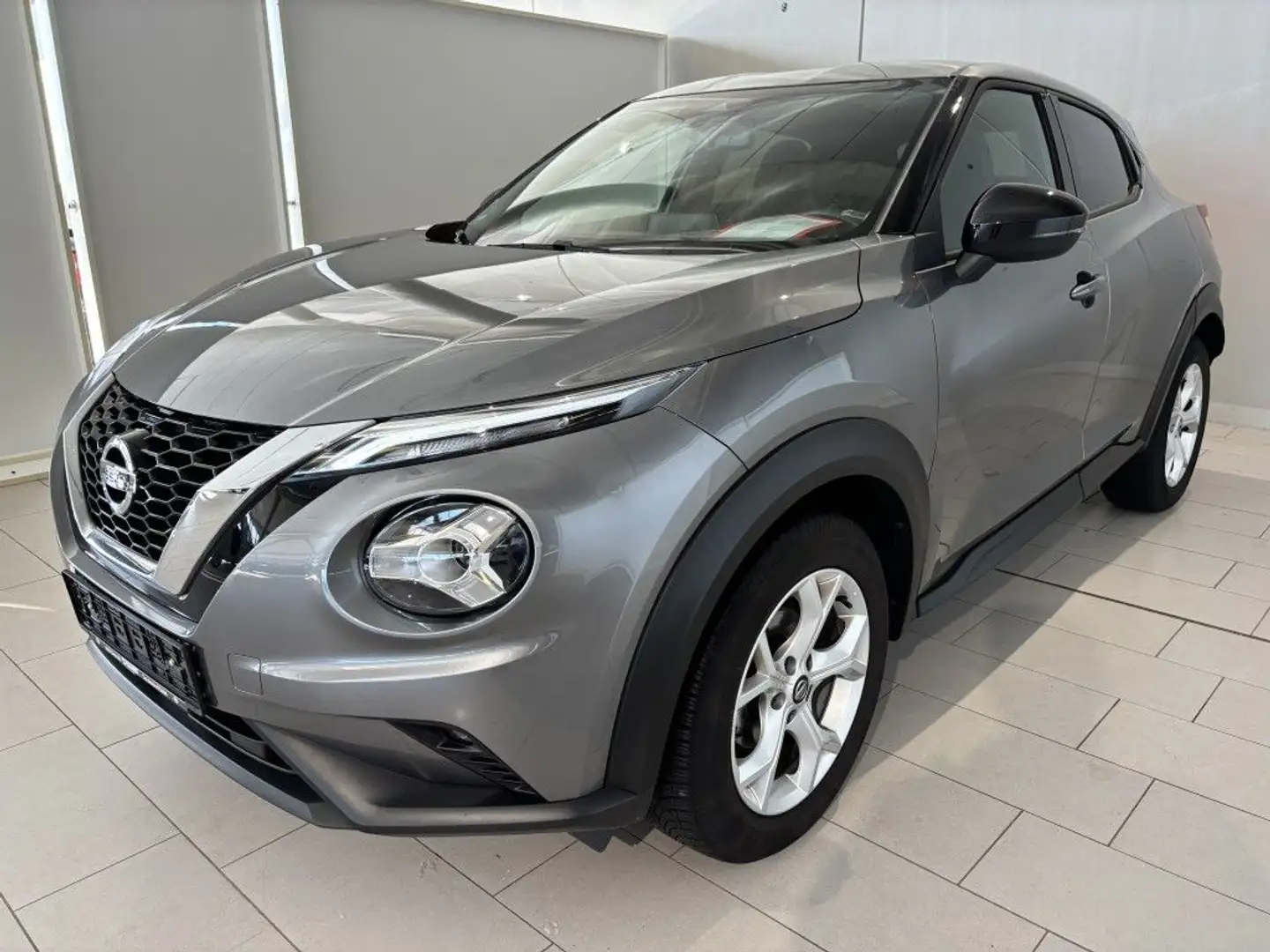 Nissan Juke DIG-T 117 N-Connecta Gris - 1