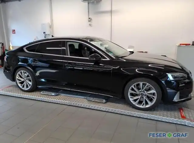Audi A5 view 3