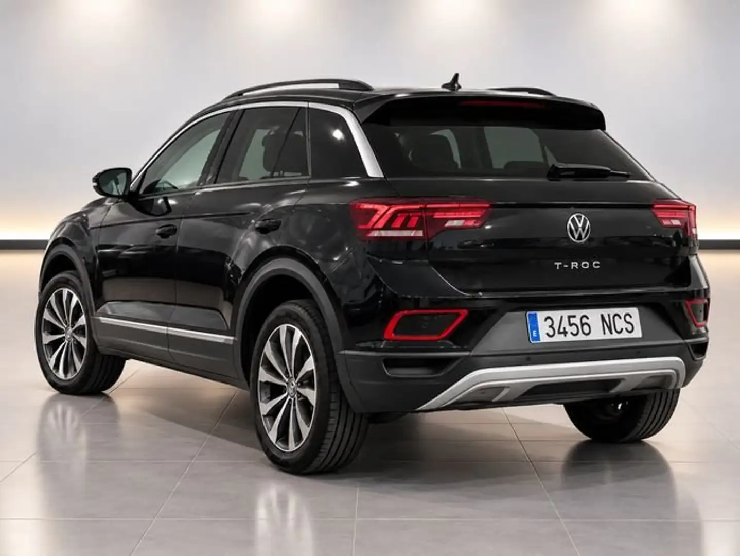 Volkswagen T-Roc 1.5 TSI 110KW DSG MAS 150 5P Negro - 2